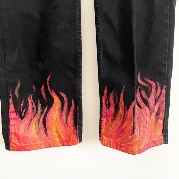 Levi’s 550 Relaxed Fit Jeans Hand Painted Flames Black Goth Punk Unisex Size 28 - Picture 3 of 8